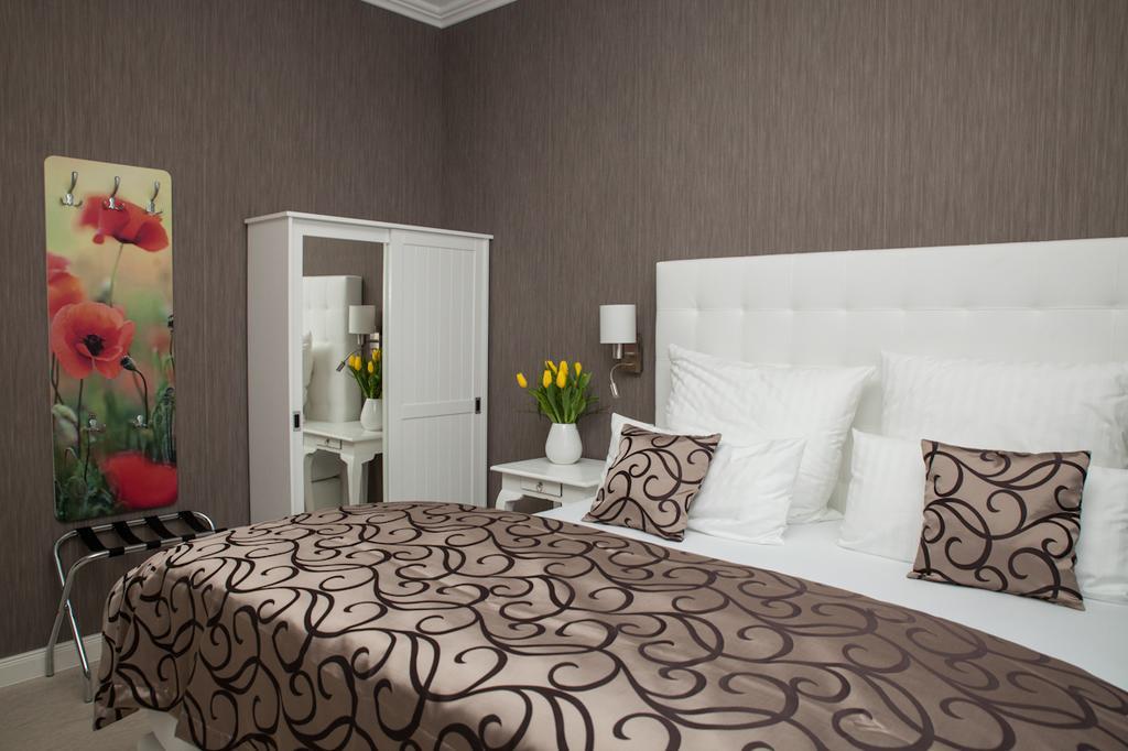 Haus Hotel & Pension Villa Laluna 블랑켄부르크 외부 사진